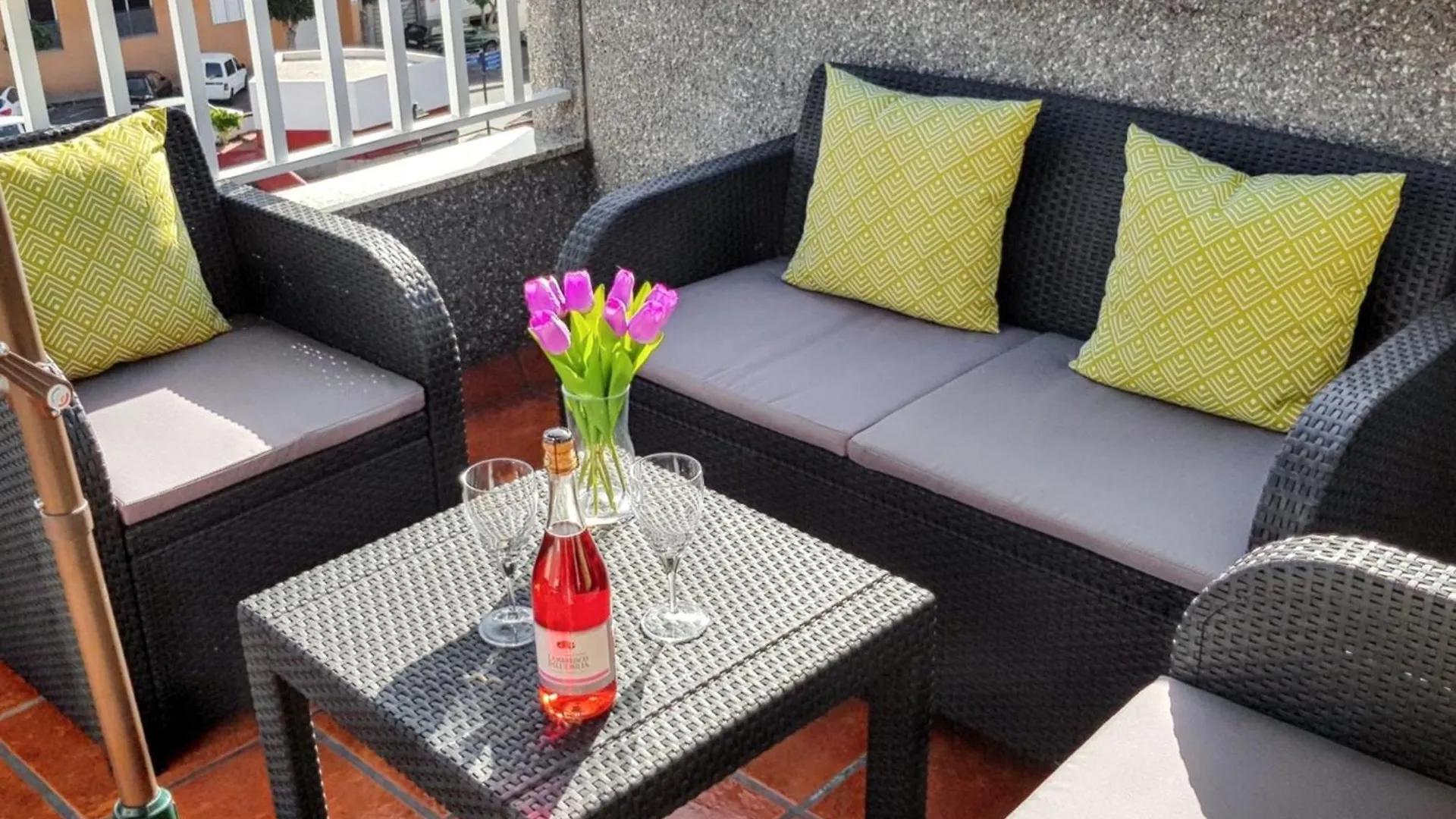 Santiago Terrace: Beachside Apartment with Wi-Fi Puerto de Santiago